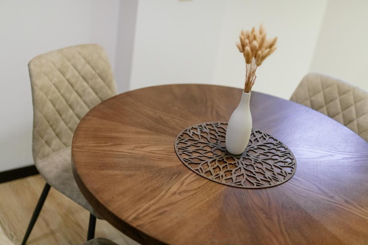 Riga Premium Apartments - Ground Floor With Separate Entrance Exterior photo
